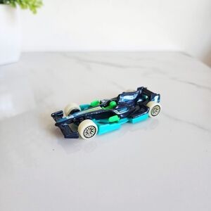 🔥 Hot Wheels F1 Racer 2016 Glow 2/10 #047/250 Dark Blue Metalflake Aqua Diecast